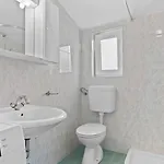 Petrinic-sea View & Pool By Guide Appartement *