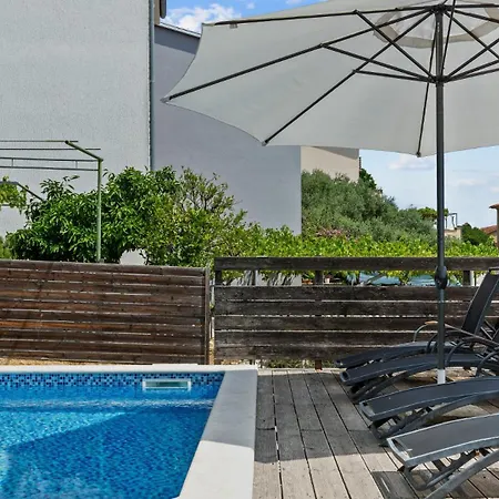 Petrinic-sea View & Pool By Guide Appartement *