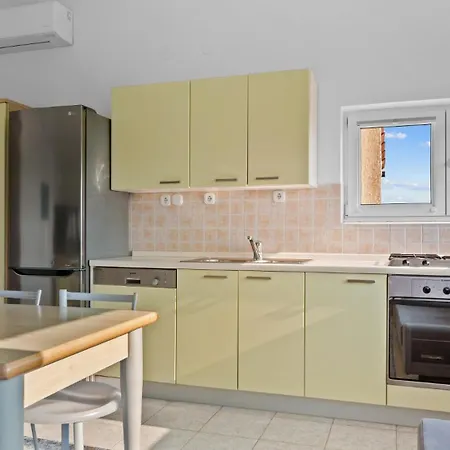 Petrinic-sea View & Pool By Guide Appartement