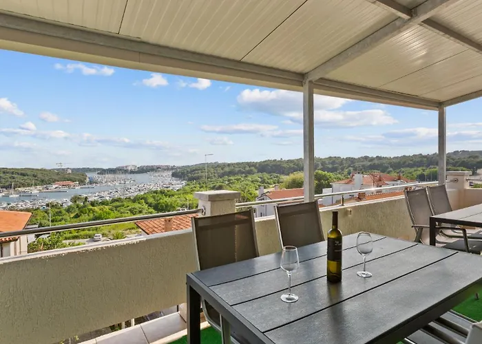 Petrinic-sea View & Pool By Guide Appartement Pula