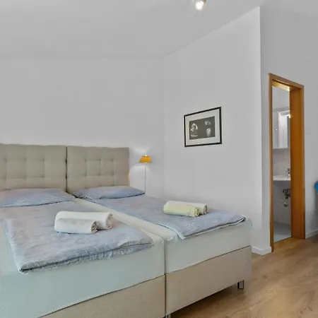 Appartamento Petrinic-sea View & Pool By Guide