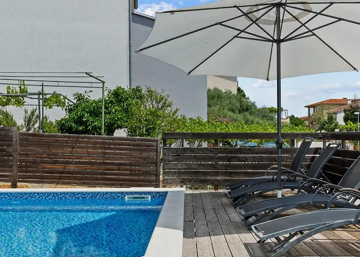 Petrinic-sea View & Pool By Guide Apartment *