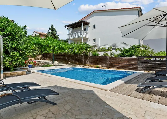 Apartment Petrinic-sea View & Pool By Guide