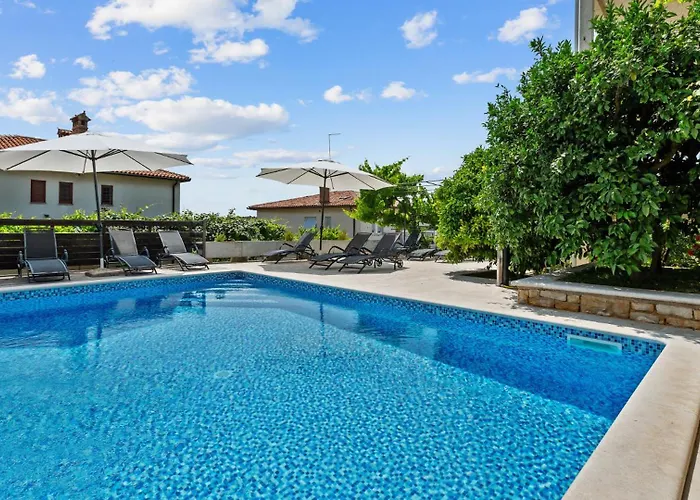 Apartment Petrinic-sea View & Pool By Guide