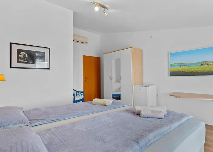 Petrinic-sea View & Pool By Guide