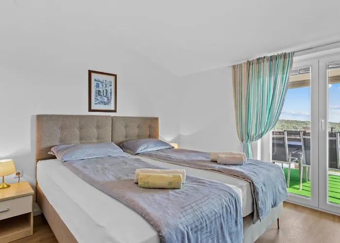 Apartment Petrinic-sea View & Pool By Guide Pula